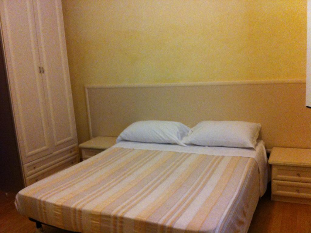 White House Cerveteri Room photo